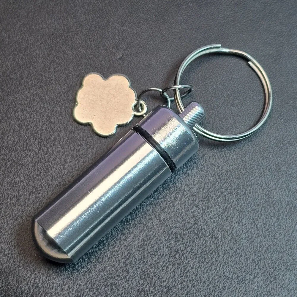 Aluminum Pet‎ Ashes Cylinder Keychain With Paw Charm (NWOT)